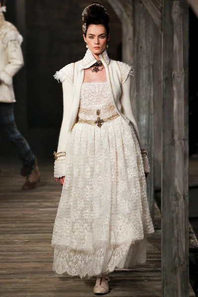 Look 74